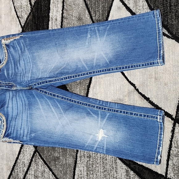 MISS ME EMBROIDERED GOLD SEQUINS FAUX-FLAP POCKETS RHINESTONES CUFFED CAPRI JEAN - Picture 10 of 16